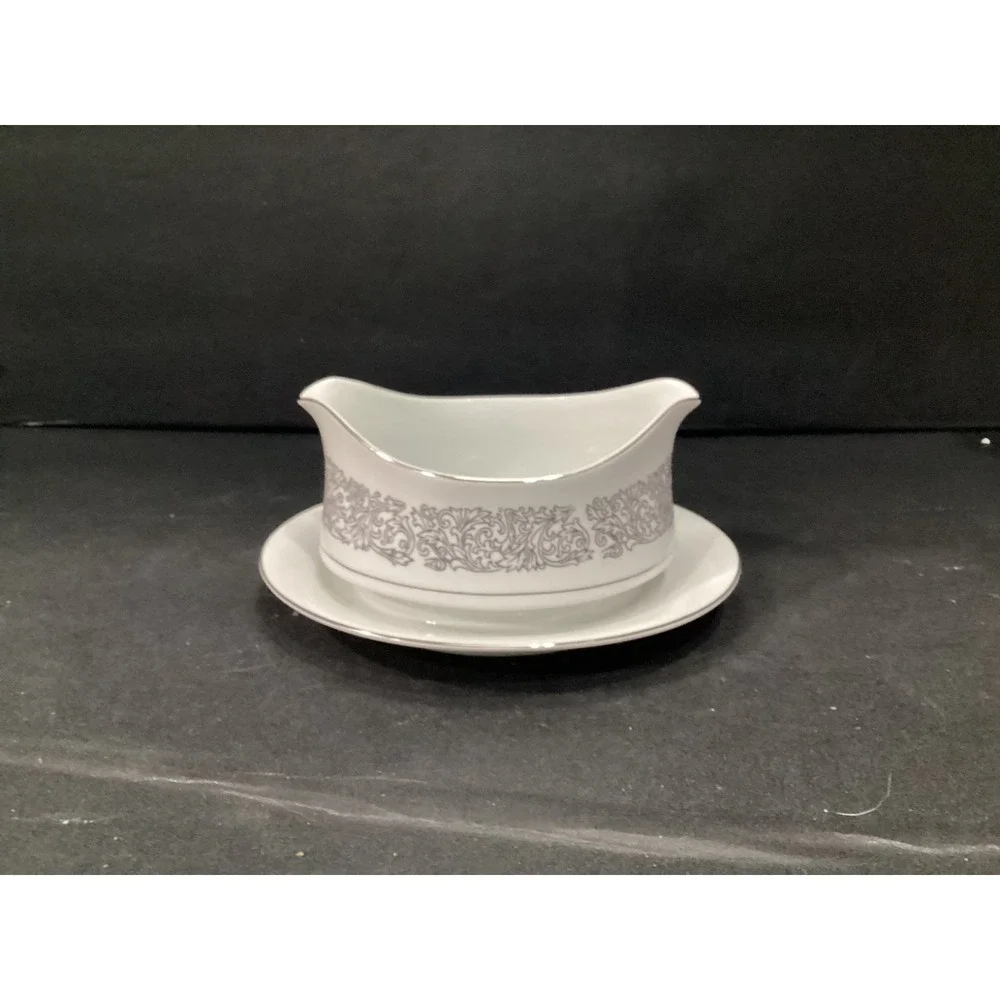 Brookwood Porcelain by Interpace‎ Corporation M2001 Santiago Gravy Boat